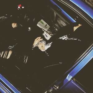 Meet your Posher, Carlyle